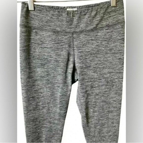 NILS Marled Gray Cropped Gray Leggings - Picture 5 of 9